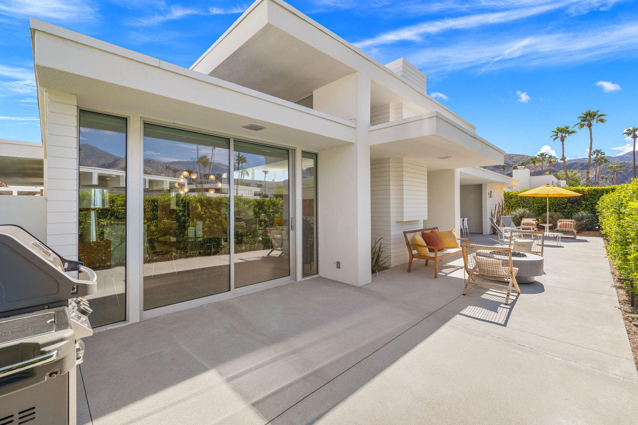 2691 Kings Road East Palm Springs, CA 92264 - Photo 41 of 45 a outdoor space with furniture