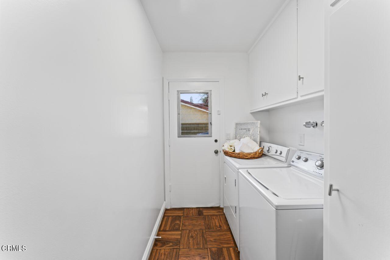 9746 Bothwell Road Northridge, CA 91324 - Photo 12 of 30 10. Inside Laundry room