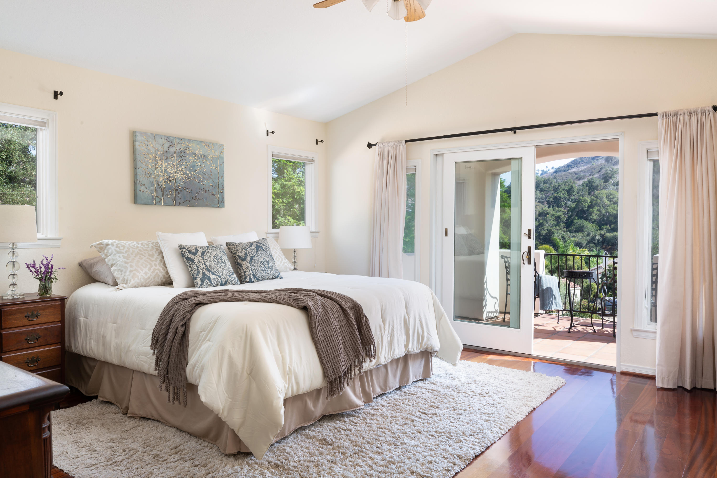 4137 Hidden Oaks Road Santa Barbara, CA 93105 - Photo 8 of 17 Primary Suite