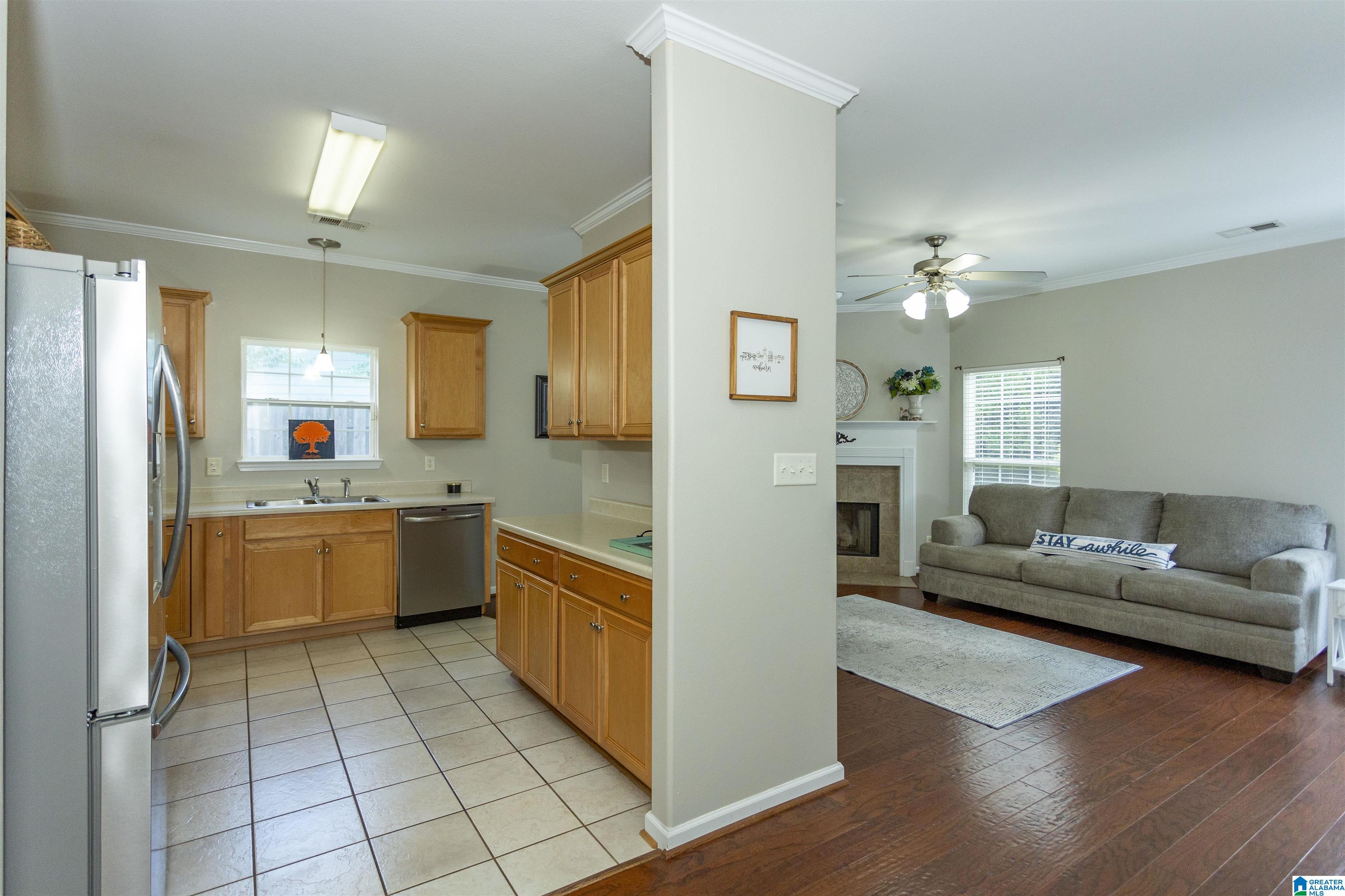 265 Nottingham Drive Calera, AL 35040 - Photo 5 of 38