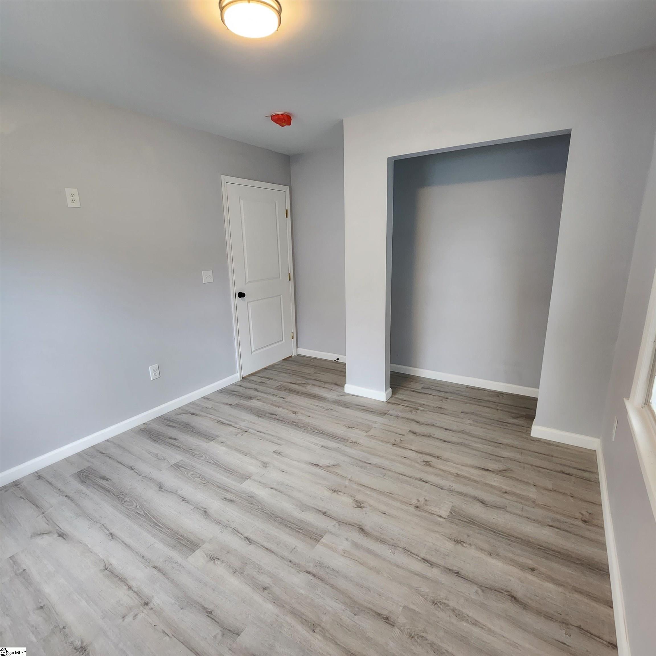 107 Bennett Street Greer, SC 29651 - Photo 9 of 17 Gallery Image 9