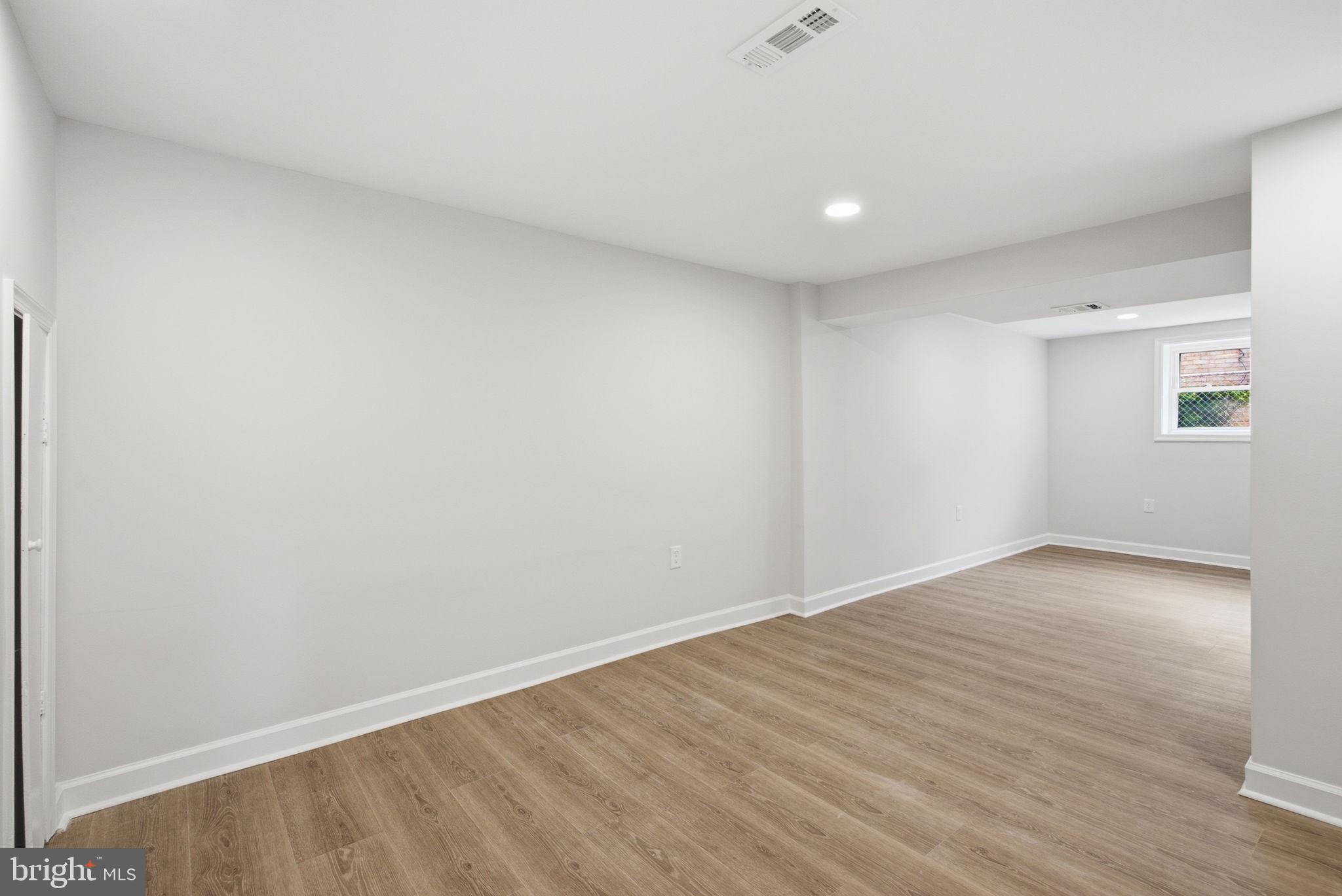 6615 Valley Park Road Capitol Heights, MD 20743 - Photo 18 of 25 Spacious, versatile blank canvas awaits.