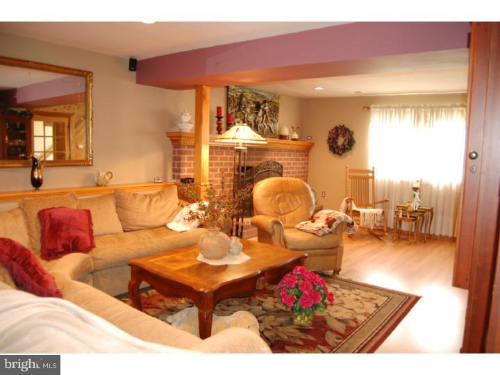 121 Morgan Road Aston, PA 19014 - Photo 11 of 25 Family Room