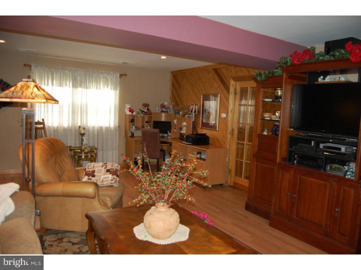 121 Morgan Road Aston, PA 19014 - Photo 13 of 25 Office / Study