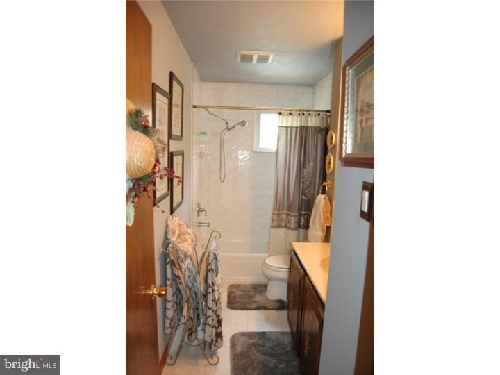121 Morgan Road Aston, PA 19014 - Photo 14 of 25 Bathroom