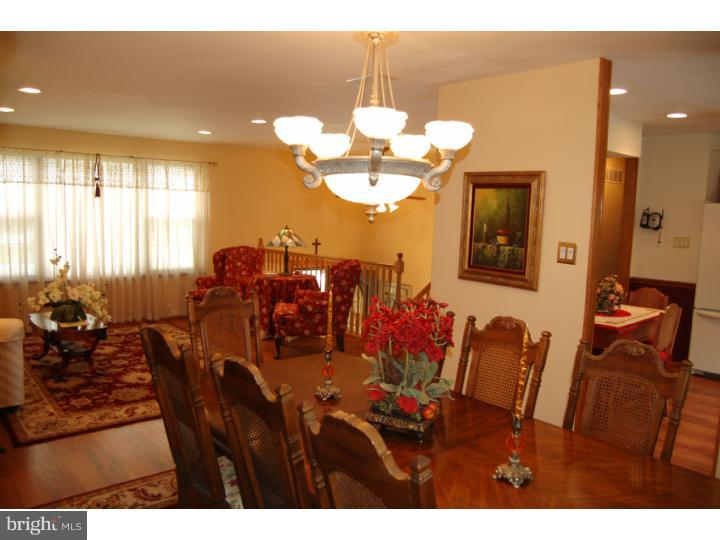121 Morgan Road Aston, PA 19014 - Photo 6 of 25 Dining Room