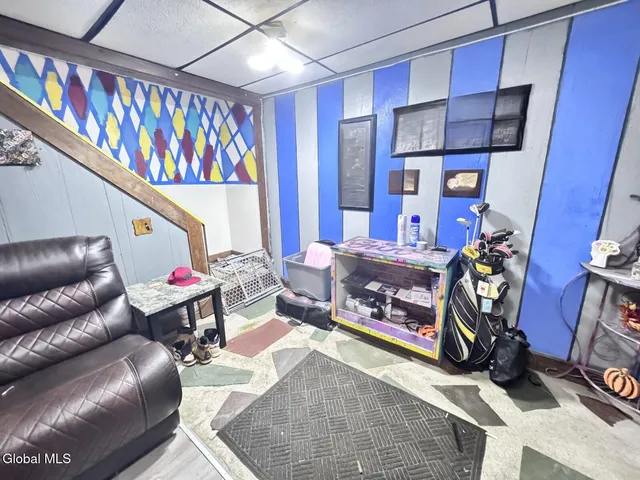 $175,000 | 237 Princetown Road, Rotterdam, NY 12306