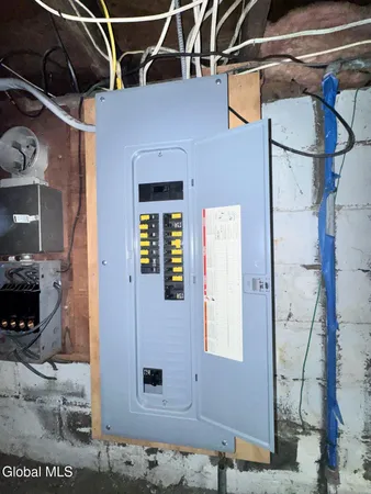 $170,000 | 237 Princetown Road, Rotterdam, NY 12306