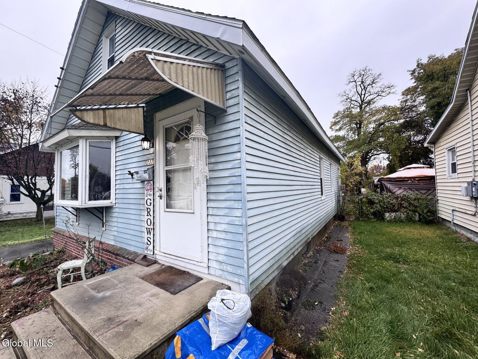 237 Princetown Road Rotterdam, NY 12306 - Photo 3 of 32 3