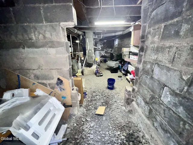 $175,000 | 237 Princetown Road, Rotterdam, NY 12306