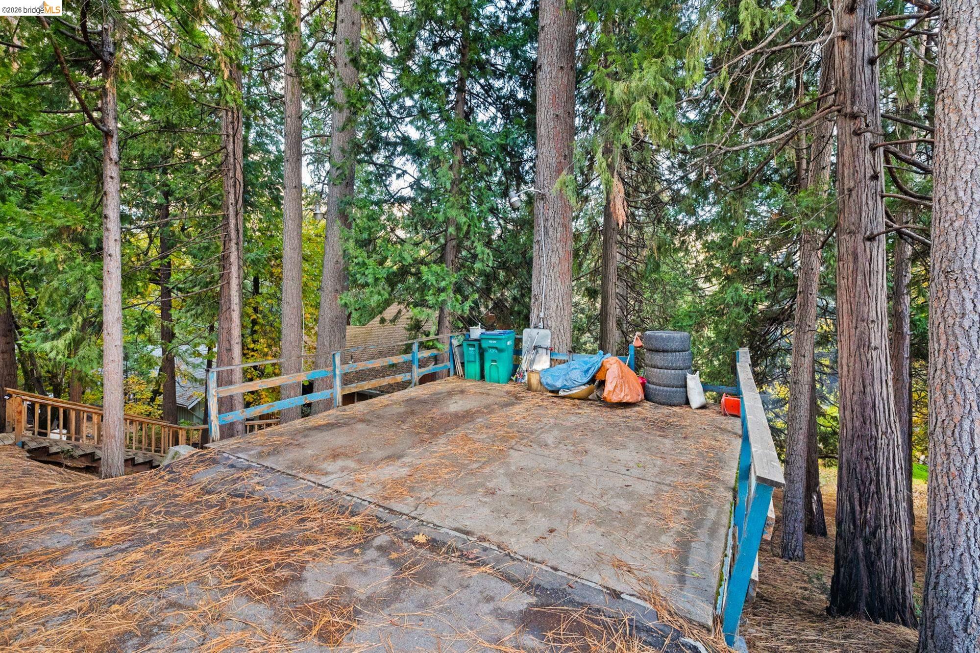 17851 Robin Road Twain Harte, CA 95383 - Photo 38 of 45 View of patio