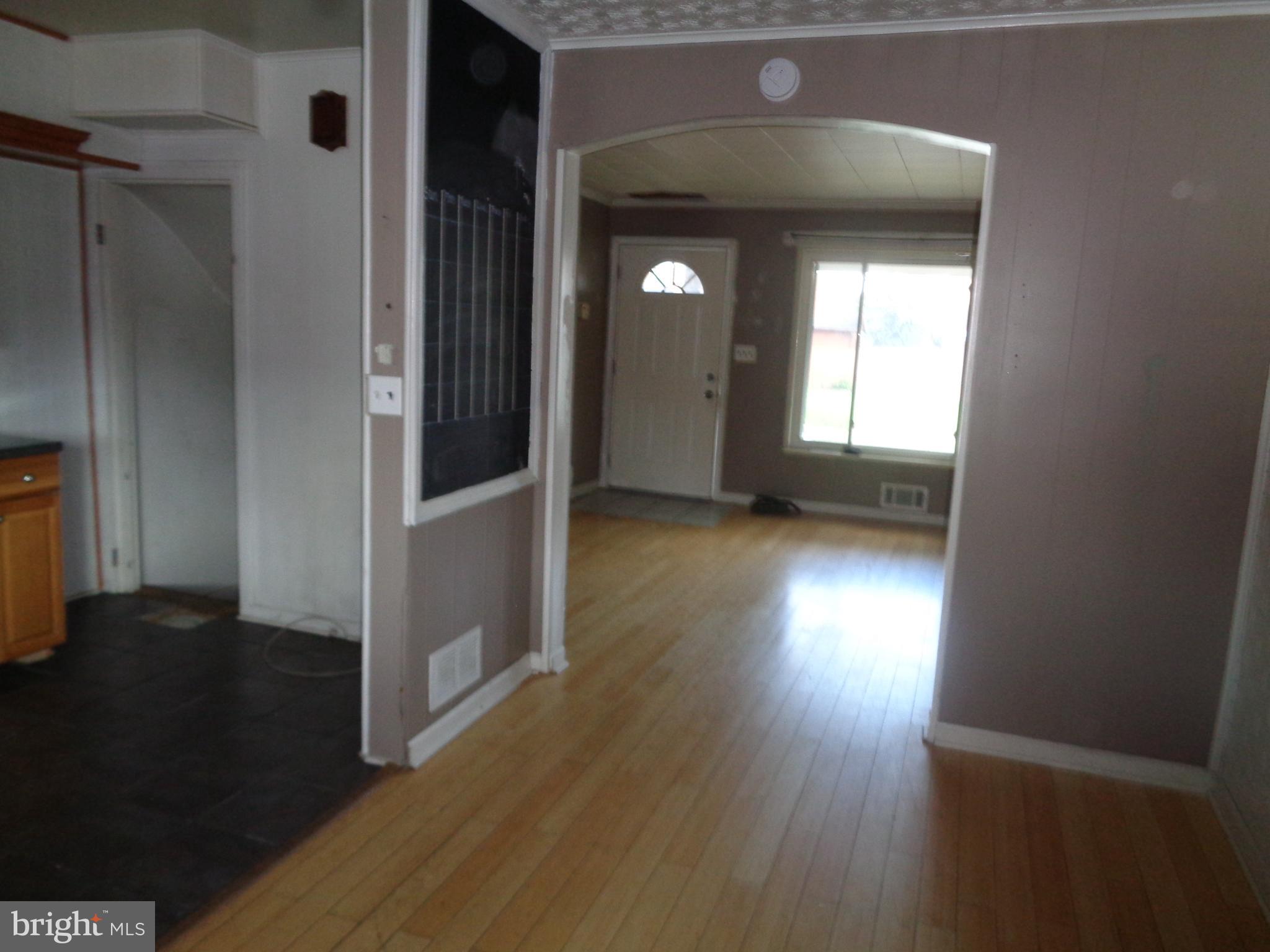 7816 Charlesmont Road Baltimore, MD 21222 - Photo 4 of 10