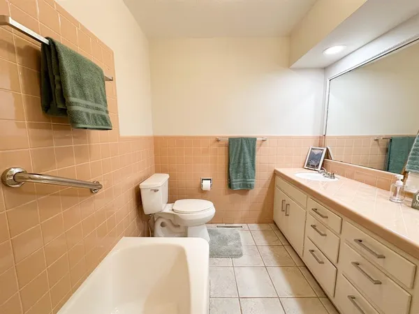 $625,000 | 1124 West 6th Street, Brady, TX 76825