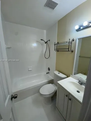 $2,700 | 210 Riviera Circle, Unit 210, Weston, FL 33326