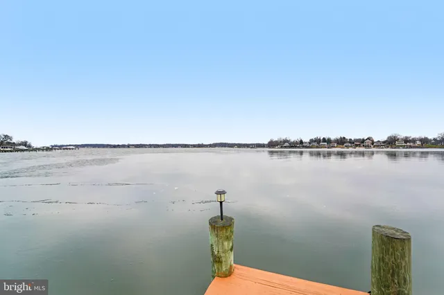 a bathroom with a toilet