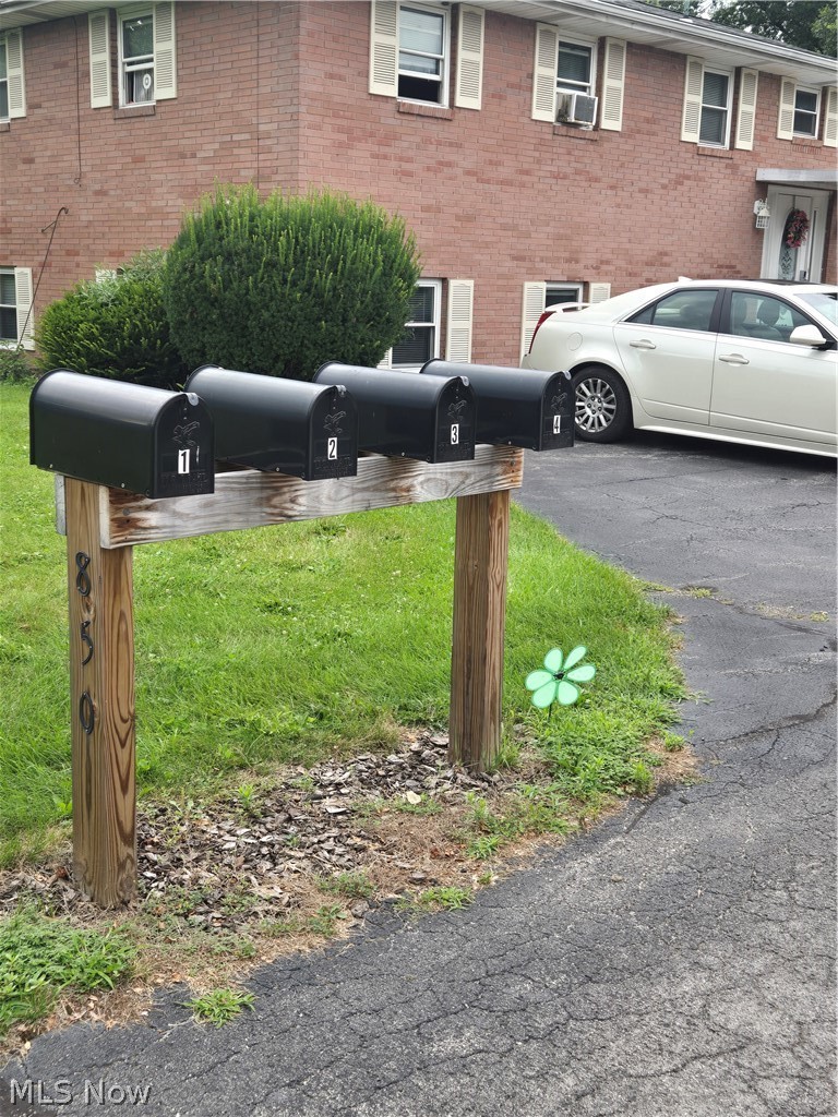 850 Mathews Road Youngstown, OH 44512 - Photo 18 of 21 unit mailboxes