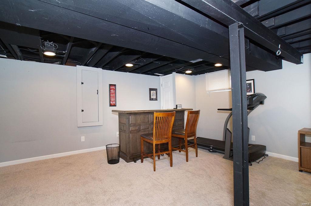 9505 Ridge Avenue Overland, MO 63114 - Photo 17 of 31 Gallery Image 17