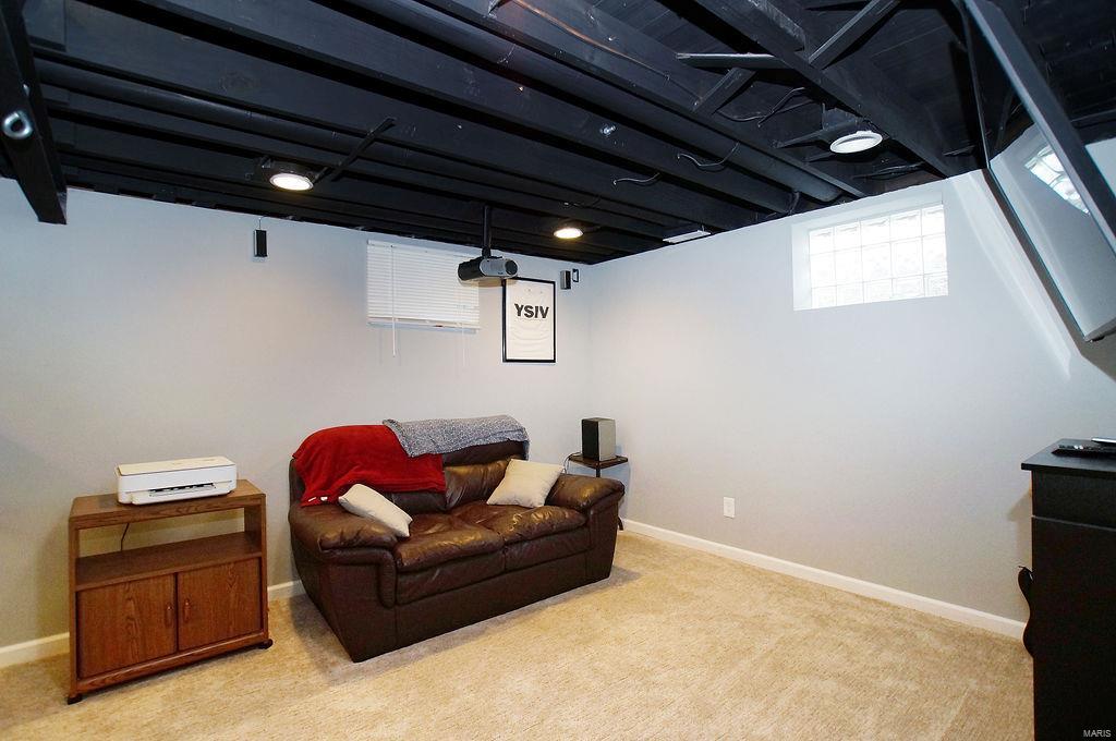 9505 Ridge Avenue Overland, MO 63114 - Photo 20 of 31 Gallery Image 20