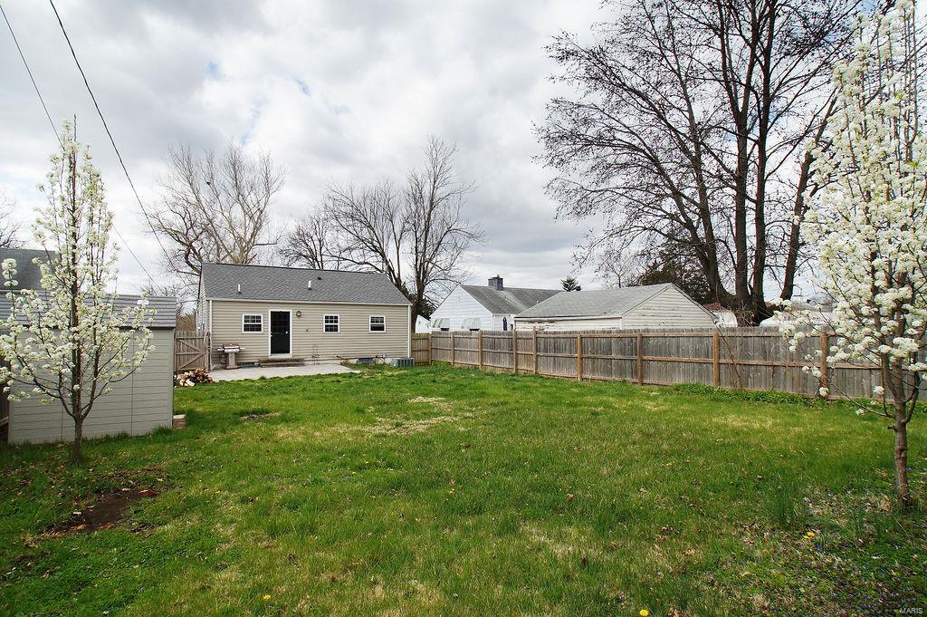 9505 Ridge Avenue Overland, MO 63114 - Photo 30 of 31 Gallery Image 30