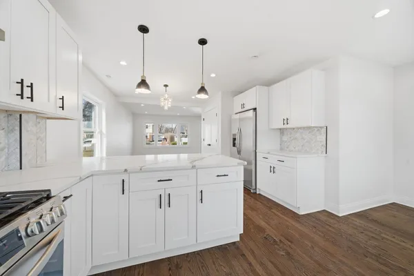 $349,900 | 7851 Suburban Lane, Bridgeview, IL 60455