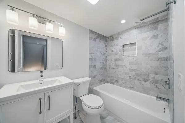 $349,900 | 7851 Suburban Lane, Bridgeview, IL 60455