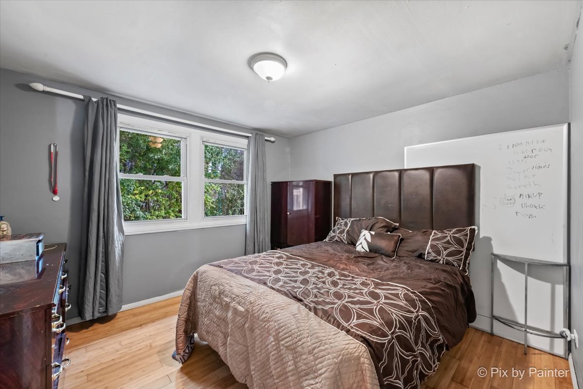 1407 Plainview Road Carpentersville, IL 60110 - Photo 16 of 30 Gallery Image 16