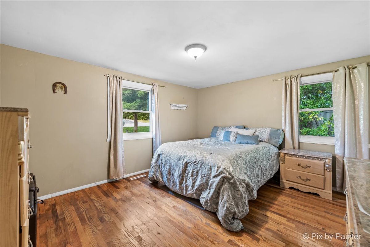 1407 Plainview Road Carpentersville, IL 60110 - Photo 18 of 30 Gallery Image 18