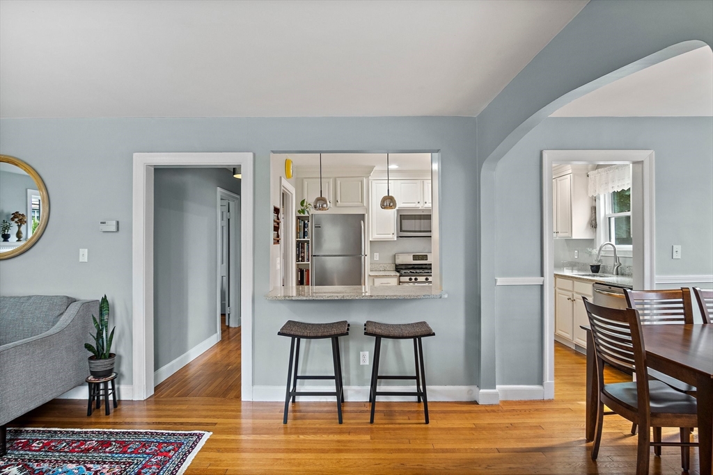 13 Curtis Road Woburn, MA 01801 - Photo 4 of 34 Gallery Image 4