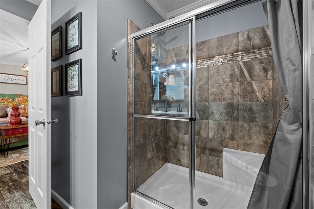17 Lantern Lane Rutland, MA 01543 - Photo 21 of 29 Gallery Image 21
