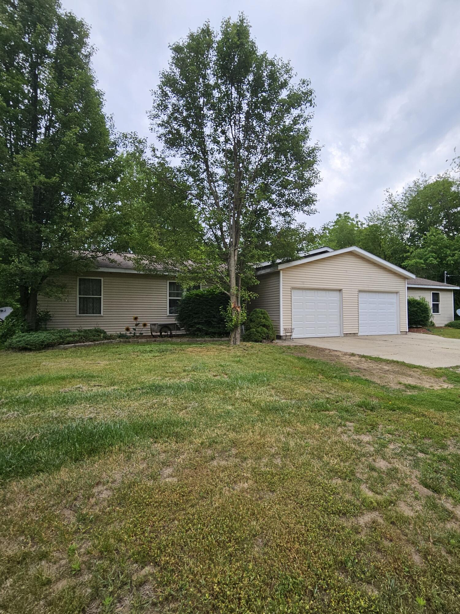 6445 Old Allegan Road Saugatuck, MI 49453 - Photo 1 of 10 Front