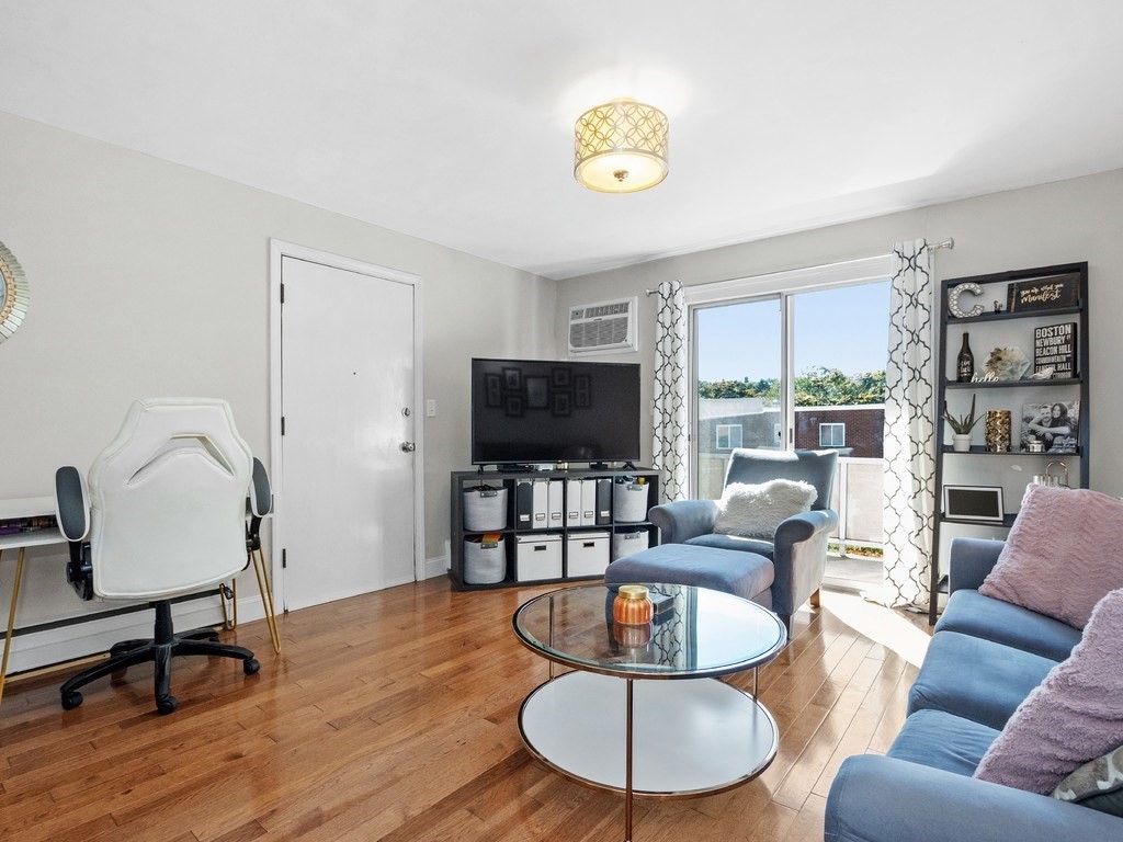 30 Jacqueline Road, Unit C Waltham, MA 02452 - Photo 13 of 32 Gallery Image 13