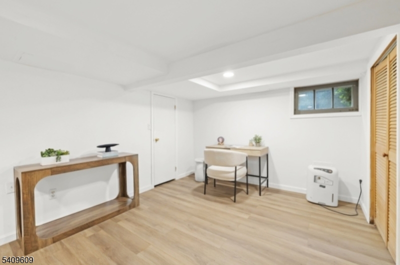 72 Meadowbrook Road Short Hills, NJ 07078 - Photo 16 of 19