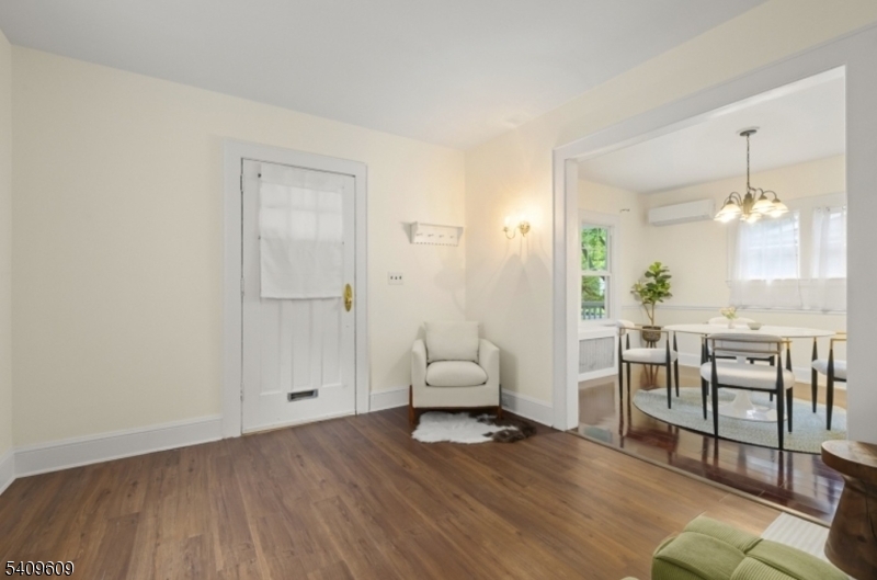 72 Meadowbrook Road Short Hills, NJ 07078 - Photo 4 of 19