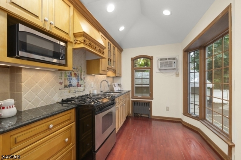 72 Meadowbrook Road Short Hills, NJ 07078 - Photo 6 of 19