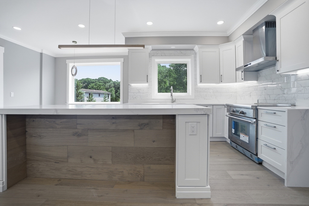 18 Magnolia Road Natick, MA 01760 - Photo 8 of 39