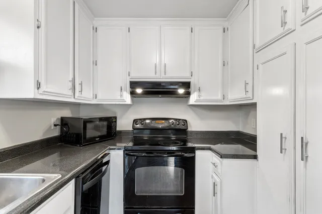 $445,000 | 2002 Trescott Drive, Tallahassee, FL 32308