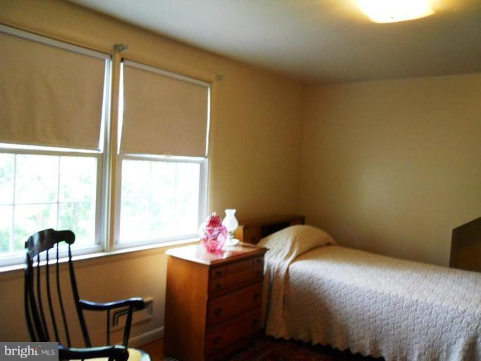 820 Stoneleigh Road Baltimore, MD 21212 - Photo 11 of 18 Bedroom #3