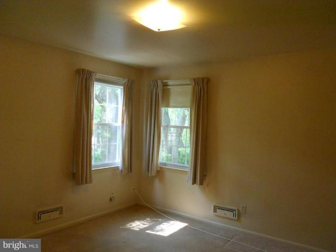 820 Stoneleigh Road Baltimore, MD 21212 - Photo 12 of 18 Bedroom #4