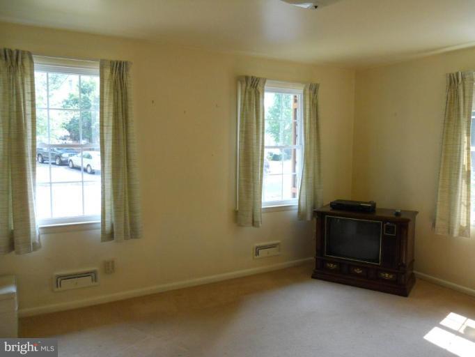 820 Stoneleigh Road Baltimore, MD 21212 - Photo 13 of 18 Bedroom #5