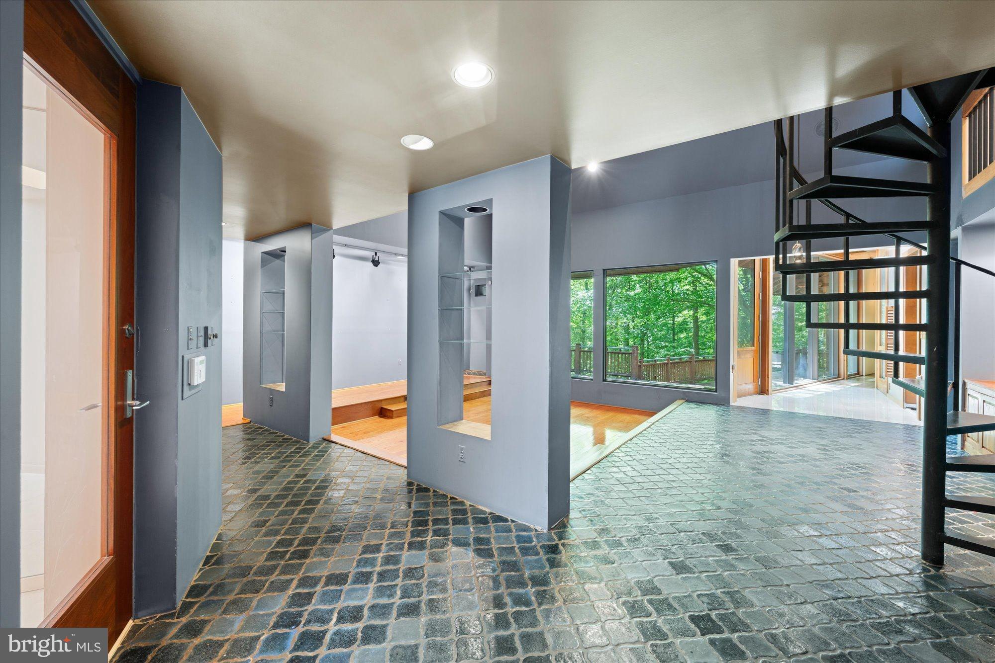 7575 Potomac Fall Road McLean, VA 22102 - Photo 6 of 61