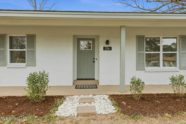 $239,700 | 256 Bruin Avenue, Pearl, MS 39208