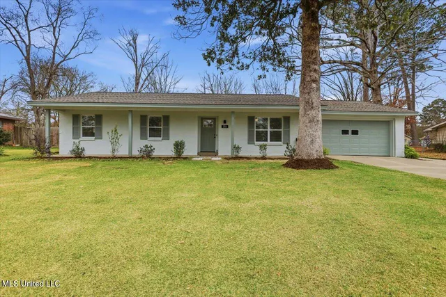 $234,900 | 256 Bruin Avenue, Pearl, MS 39208