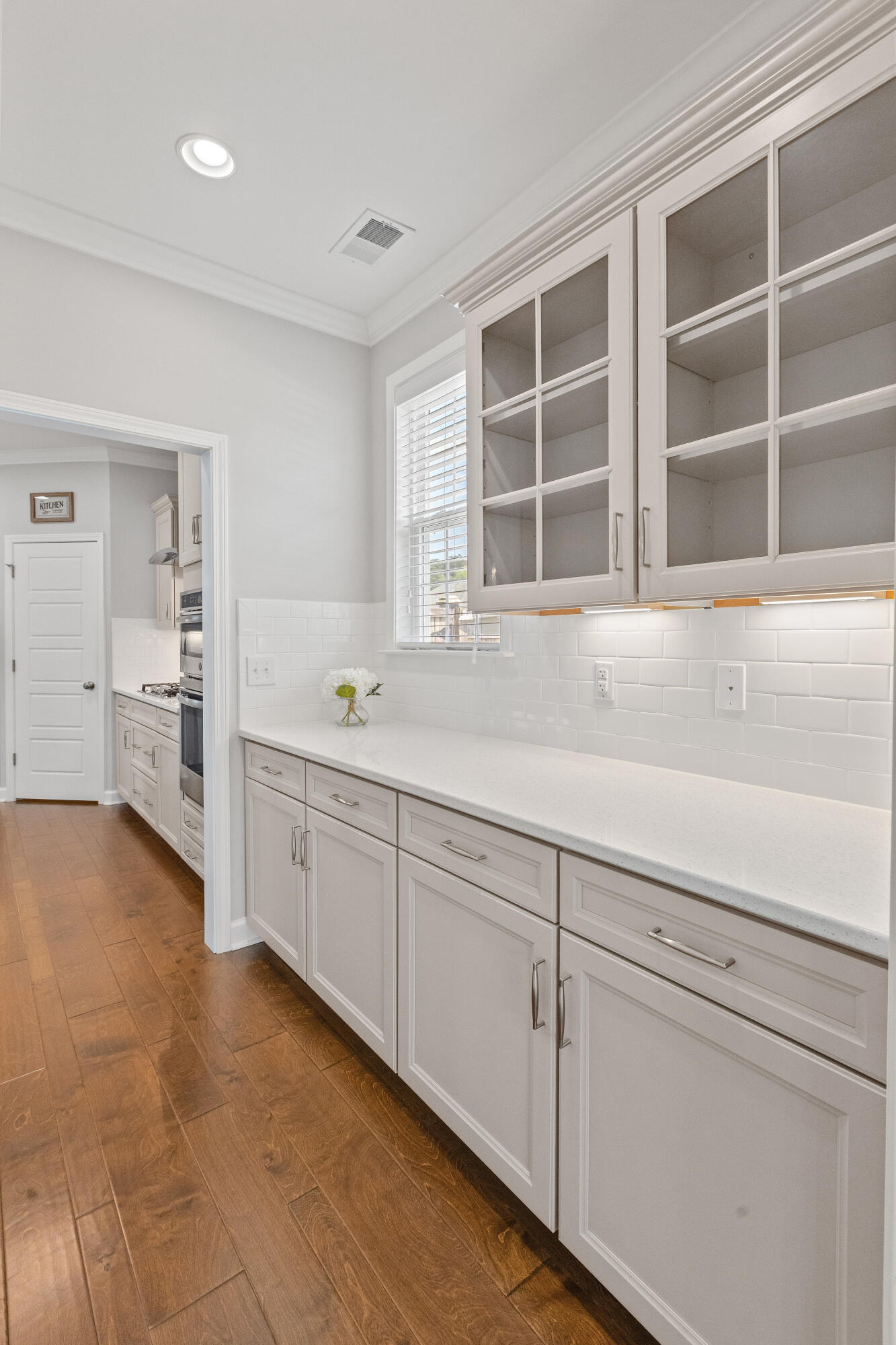 242 Saxony Loop Summerville, SC 29486 - Photo 6 of 44 242SaxonyLoop-CasaVerdeMediaLLC18