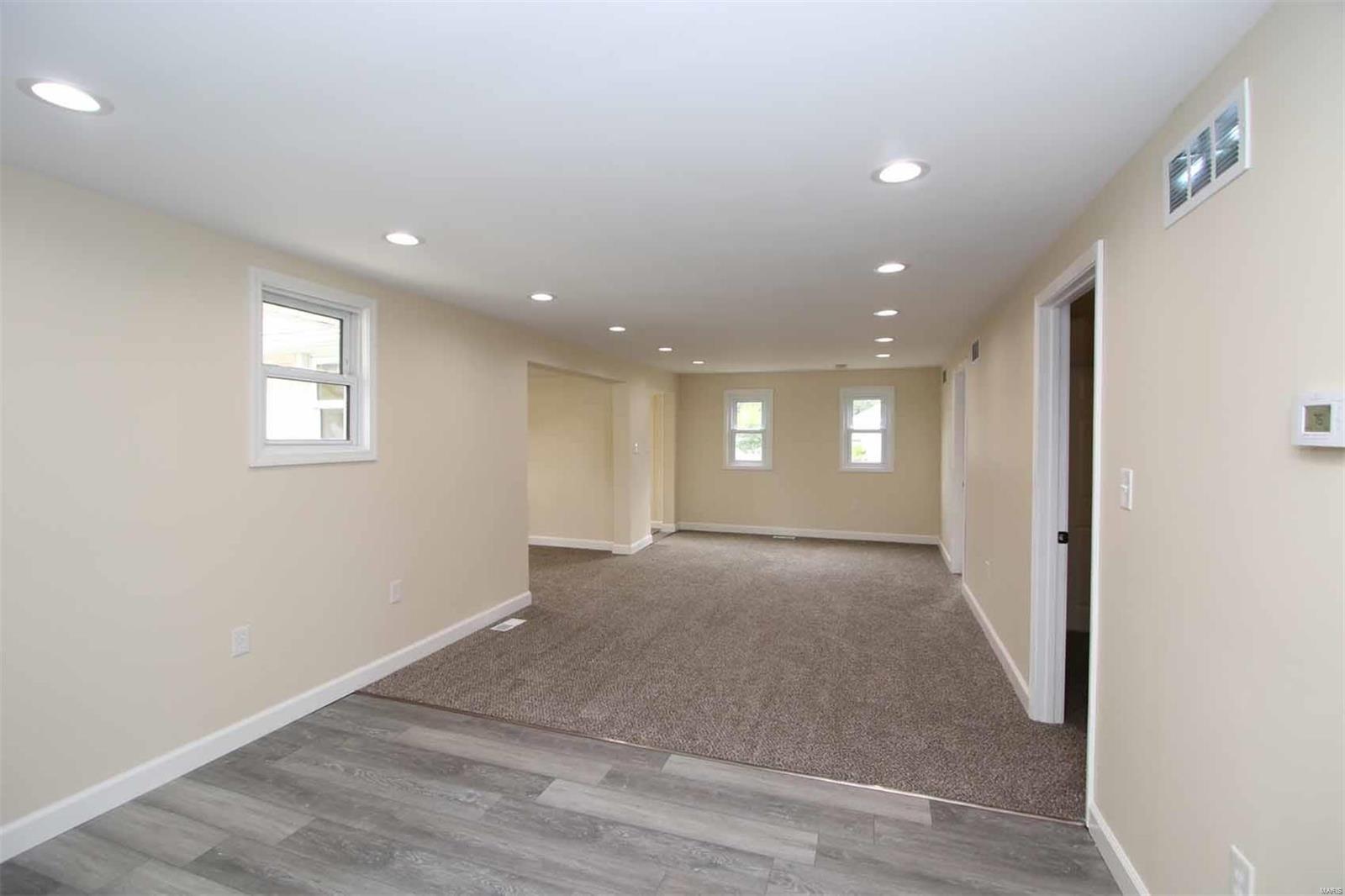 324 Rohm Place Roxana, IL 62084 - Photo 7 of 44