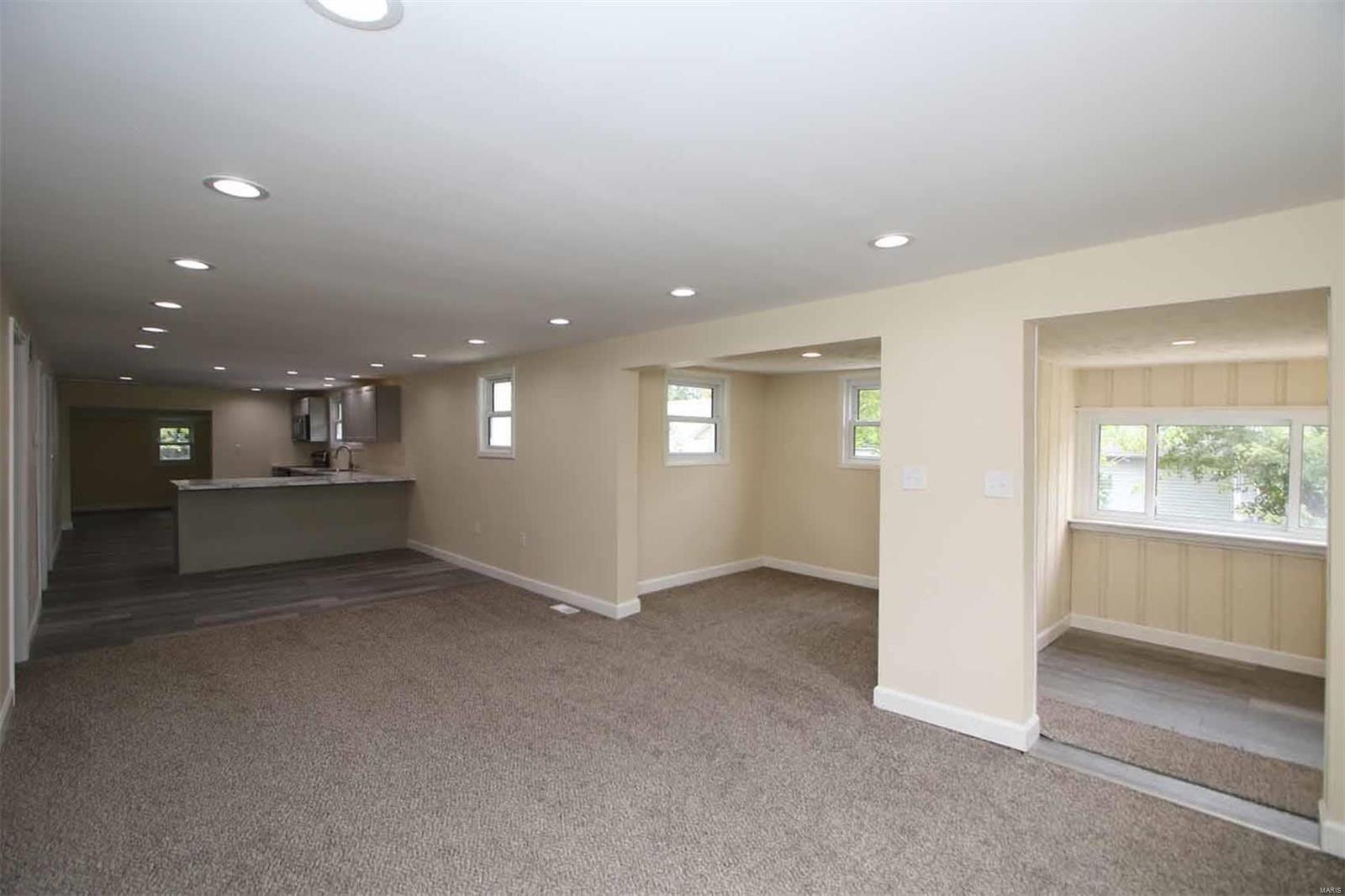 324 Rohm Place Roxana, IL 62084 - Photo 8 of 44