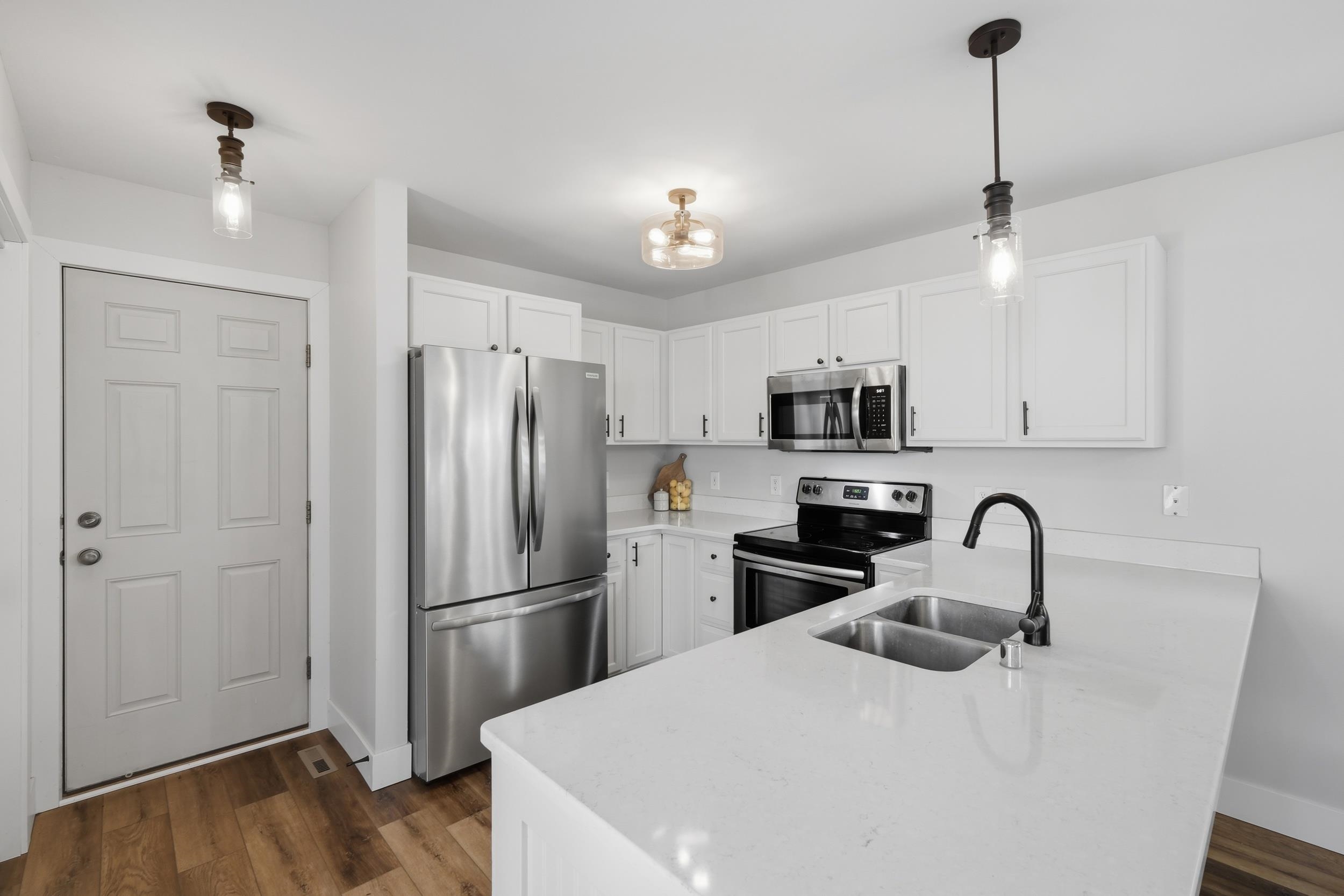 614 Copernicus Way Madison, WI 53718 - Photo 12 of 39