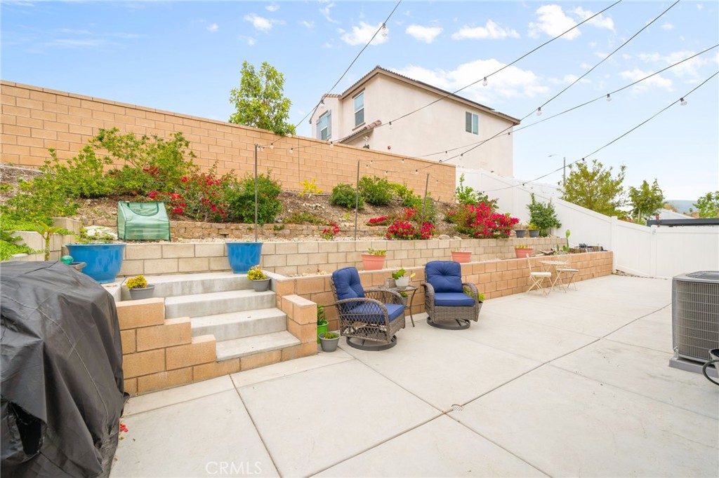 380 Havasu Way Rialto, CA 92377 - Photo 27 of 52