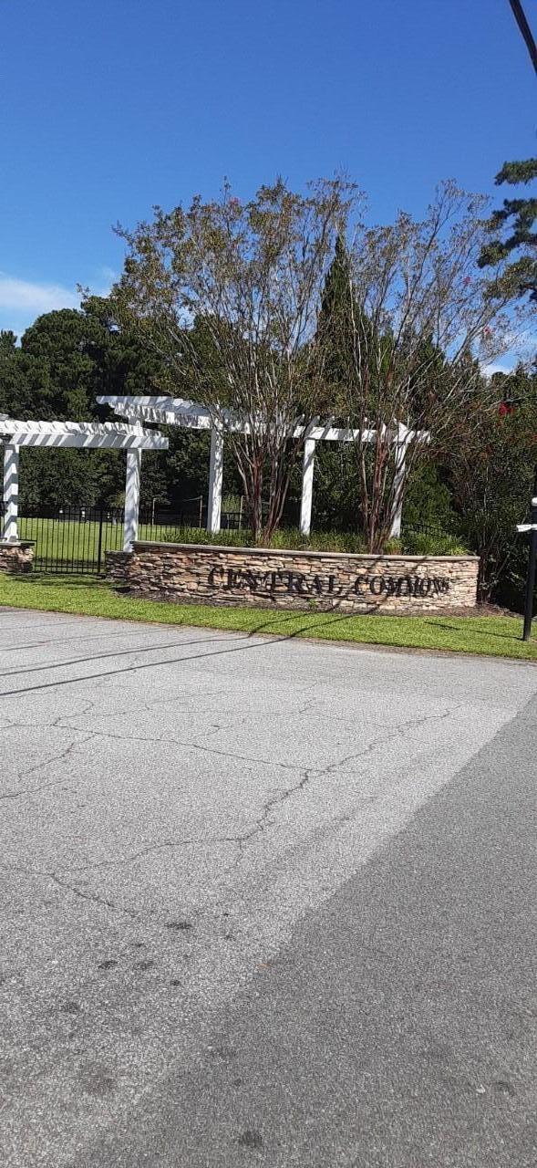 905 Hemingway Circle Summerville, SC 29483 - Photo 2 of 28 thumbnail_20210903_112704