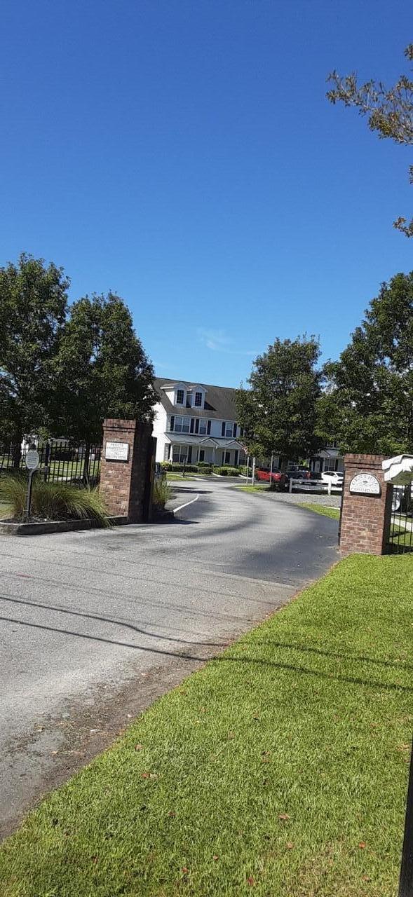 905 Hemingway Circle Summerville, SC 29483 - Photo 20 of 28 thumbnail_20210903_112431