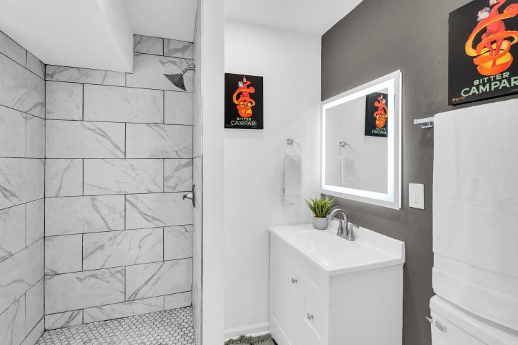 8229 West Green Tree Road Milwaukee, WI 53223 - Photo 15 of 26 IMG_1450